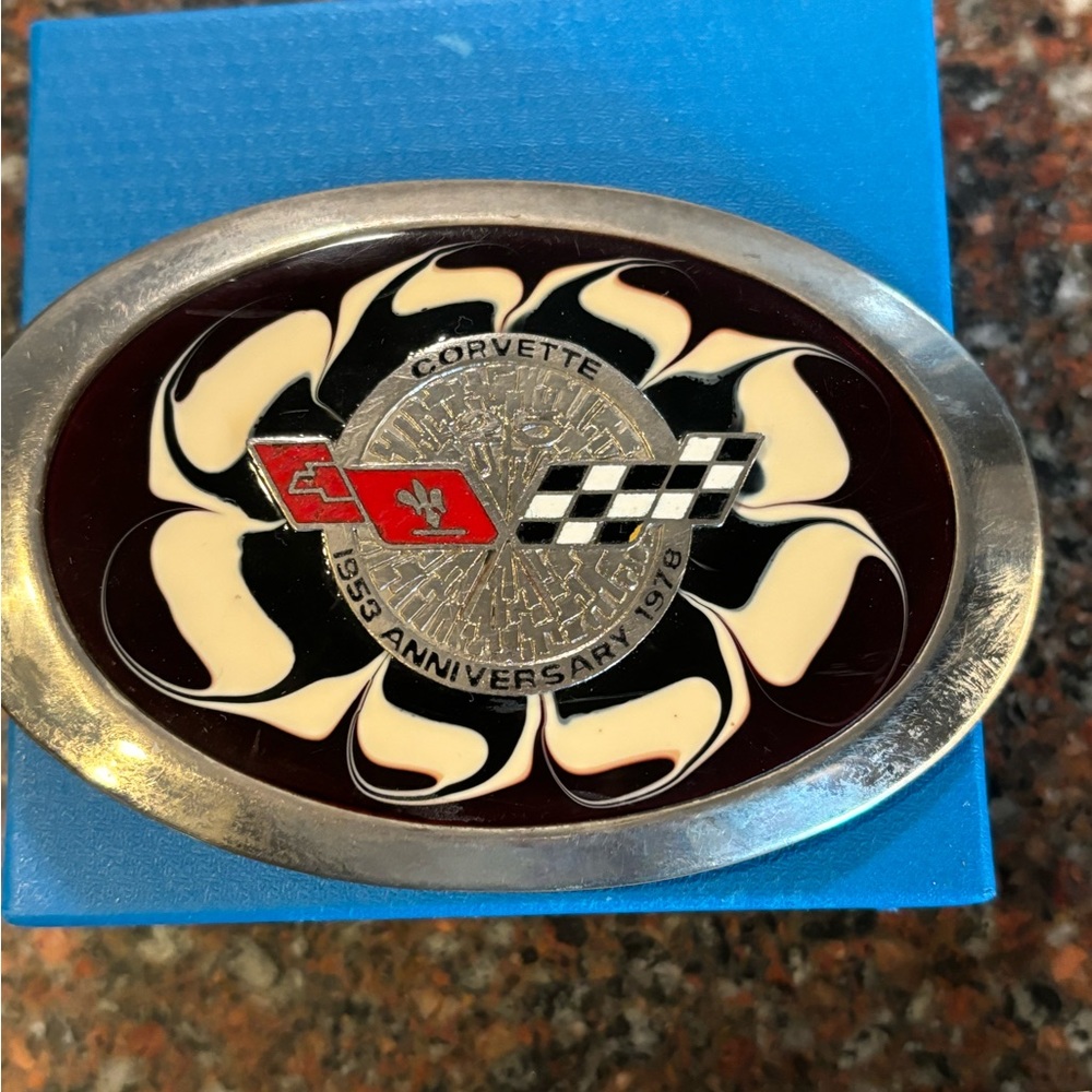 Rare vintage 25th anniversary corvette buckle - Picture 2 of 5